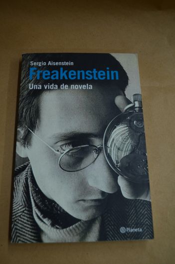 Freakenstein: Una vida de novela