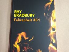 Fahrenheit 451 - Ray Bradbury - Debolsillo