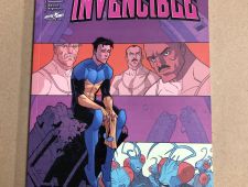 Invencible- Volumen 4- Un mundo diferente + Compañía de tres